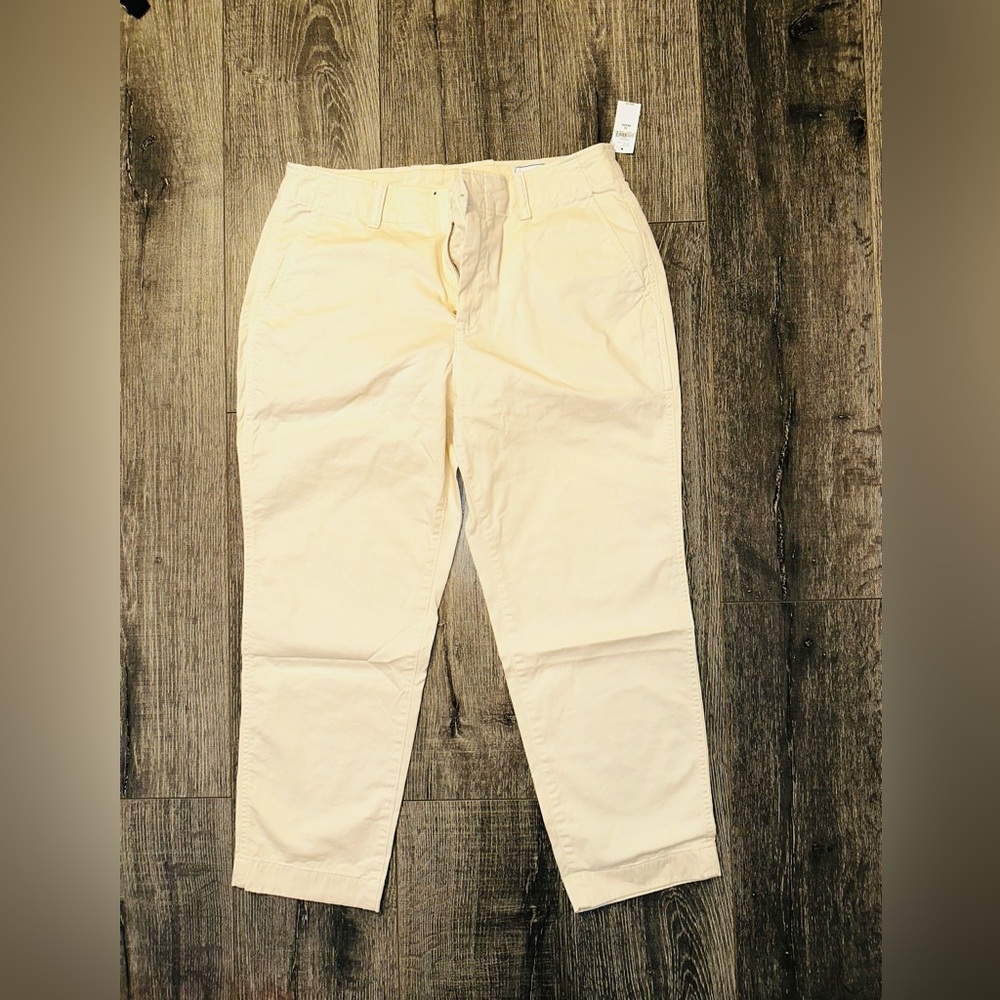 Gap Woman’s Downtown Khaki Petite Pants - Picture 3 of 11